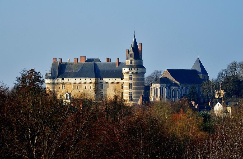 Chateau De Durtal Bed & Breakfast エクステリア 写真