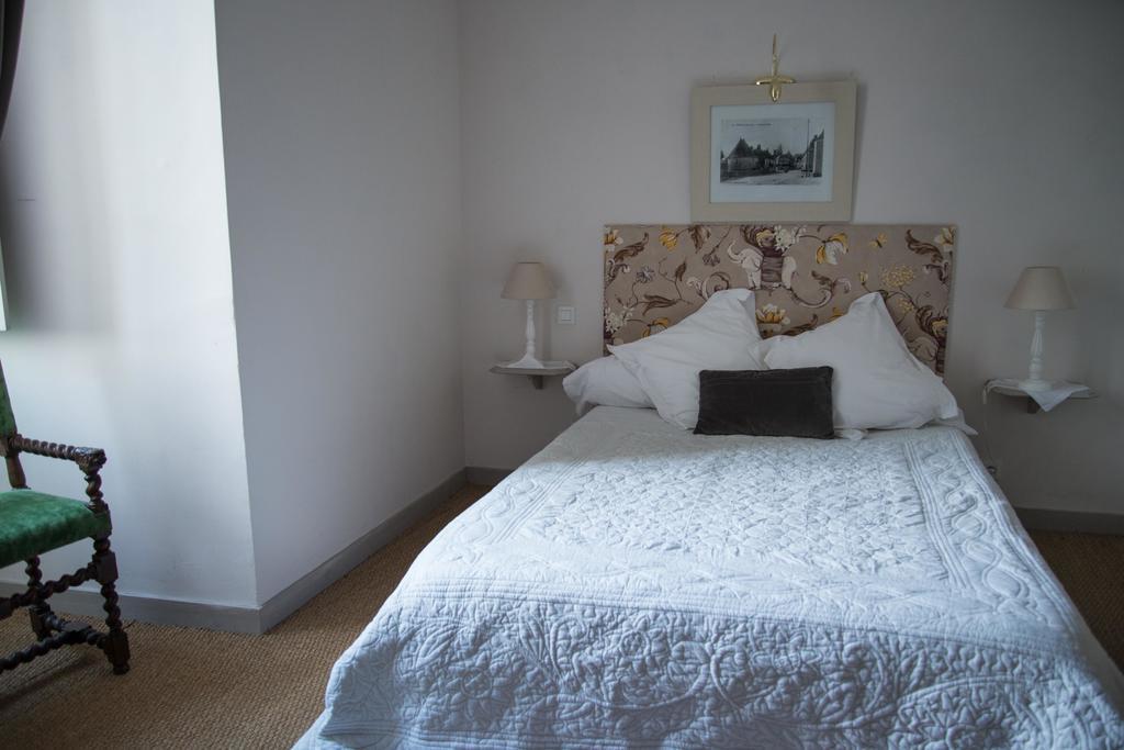 Chateau De Durtal Bed & Breakfast エクステリア 写真
