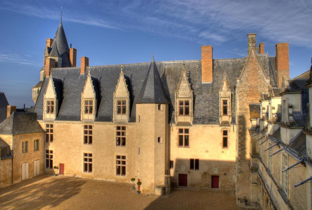 Chateau De Durtal Bed & Breakfast エクステリア 写真